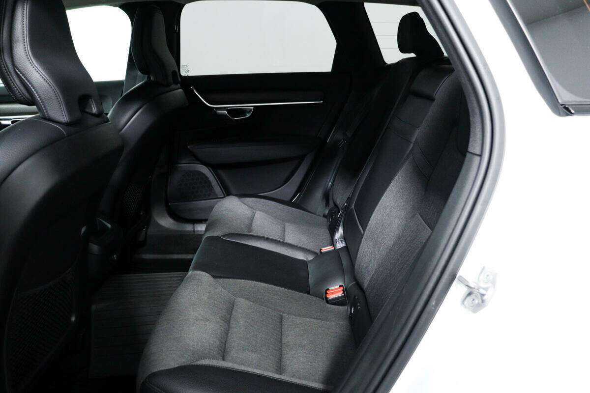 Volvo V90 Cross Country 2020 года с пробегом. Фото: #11