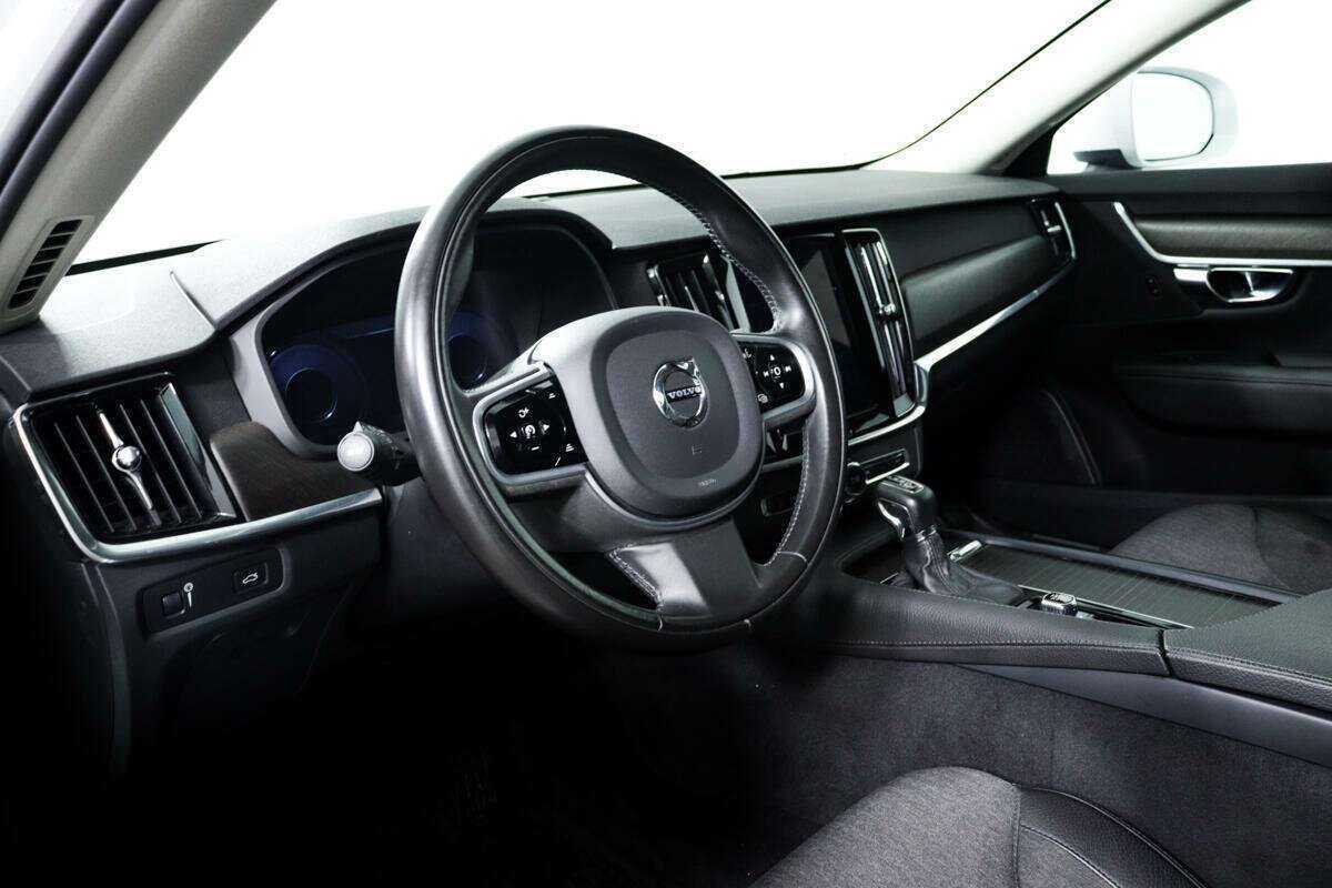 Volvo V90 Cross Country 2020 года с пробегом. Фото: #12