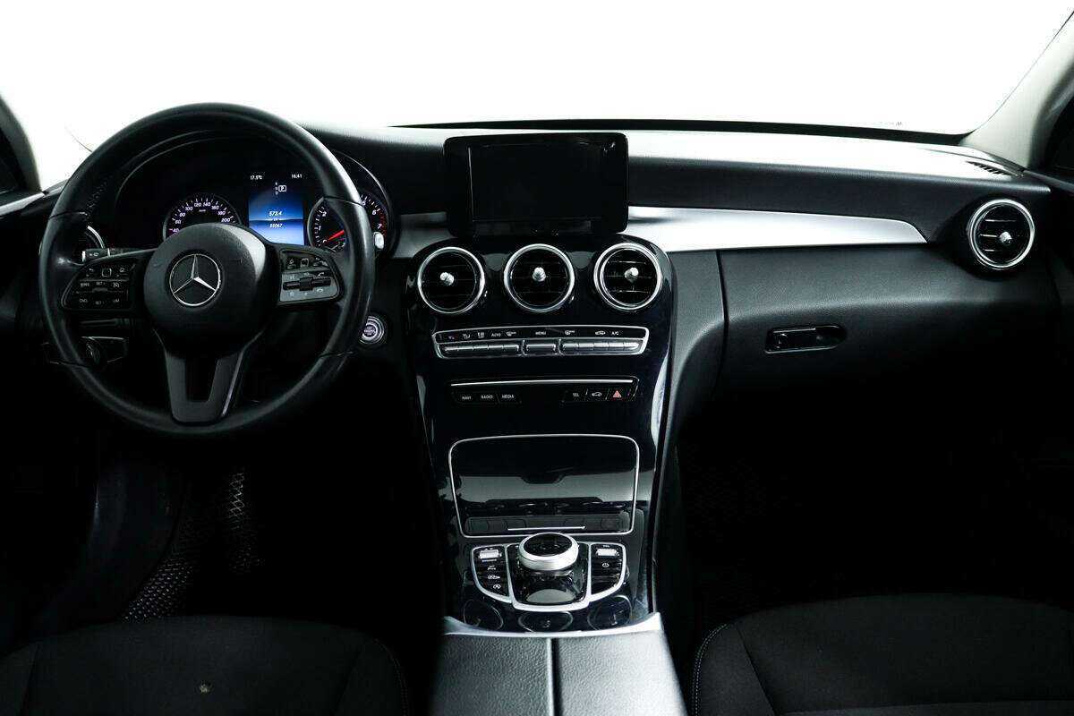 Mercedes-Benz C-Класс 2018 года с пробегом. Фото: #10