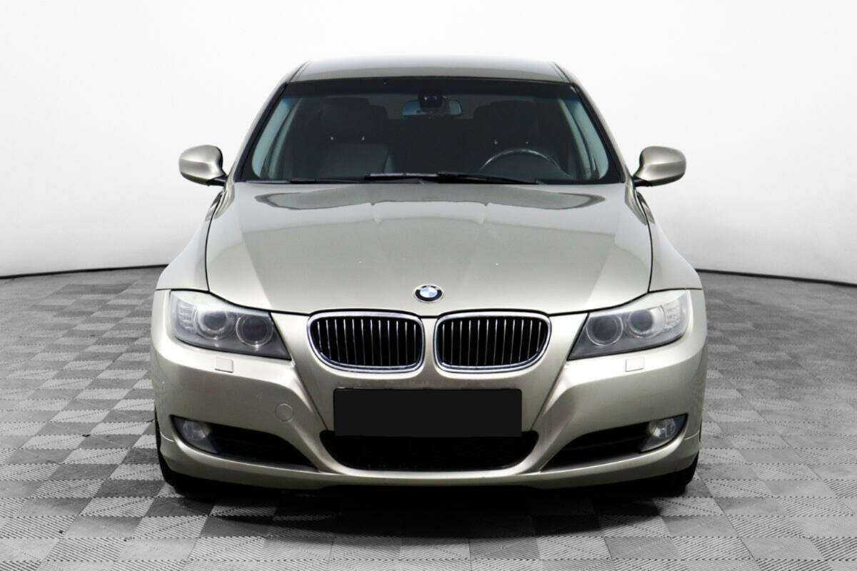 BMW 3 серии 2010 года с пробегом. Фото: #1