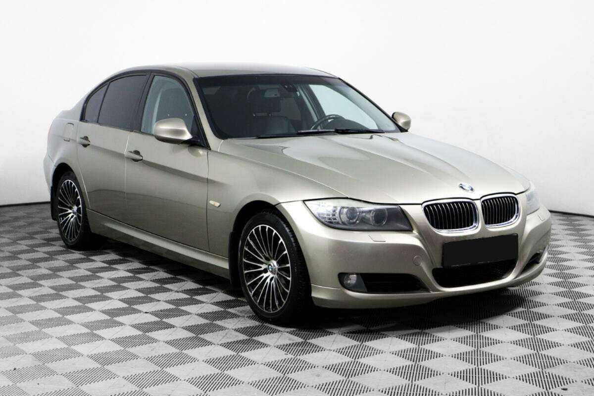 BMW 3 серии 2010 года с пробегом. Фото: #2