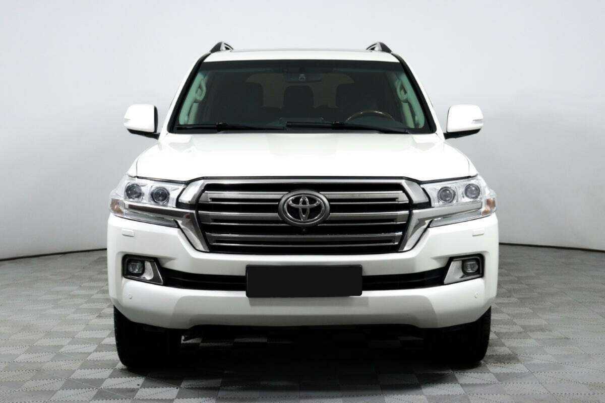 Toyota Land Cruiser 2015 года с пробегом. Фото: #1