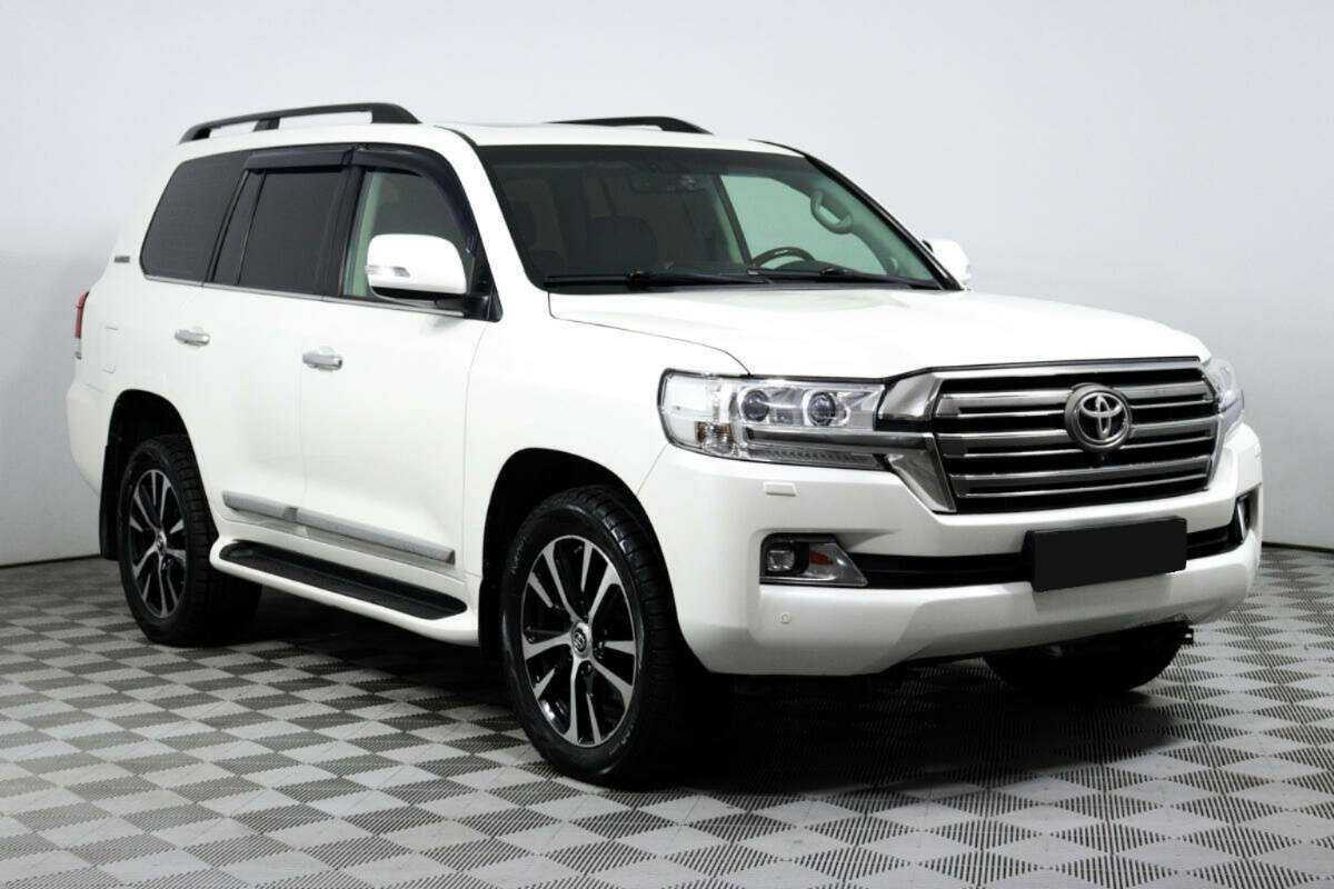 Toyota Land Cruiser 2015 года с пробегом. Фото: #2
