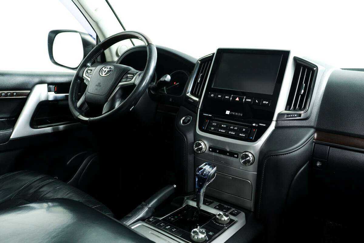 Toyota Land Cruiser 2015 года с пробегом. Фото: #8