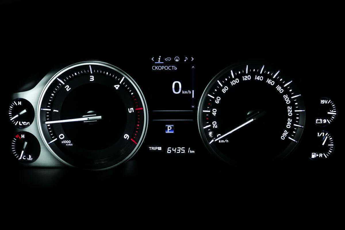 Toyota Land Cruiser 2015 года с пробегом. Фото: #9