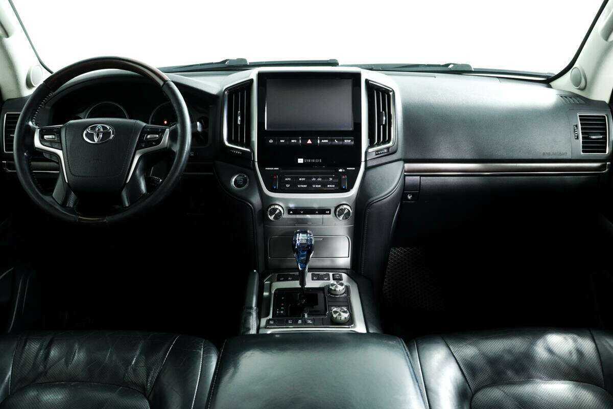 Toyota Land Cruiser 2015 года с пробегом. Фото: #10
