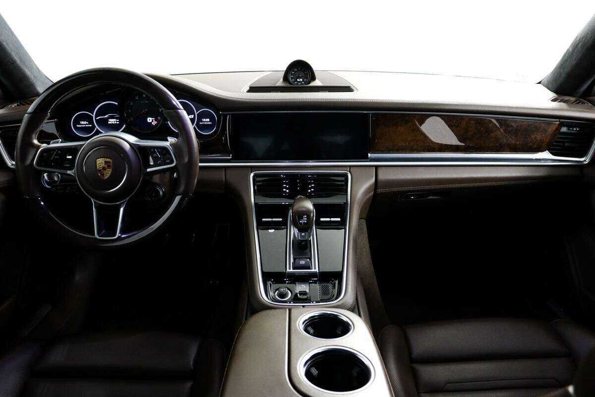 Porsche Panamera 2017 года с пробегом. Фото: #10
