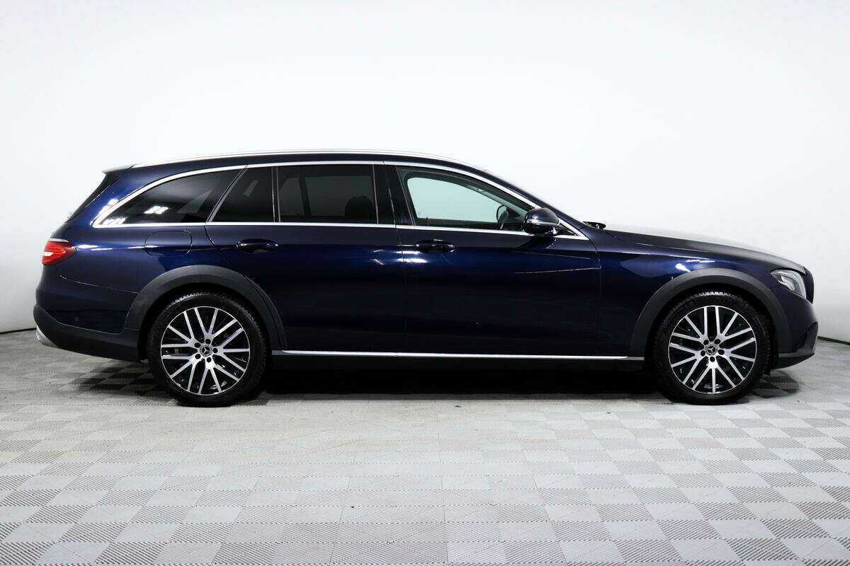 Mercedes-Benz E-Класс 2020 года с пробегом. Фото: #3