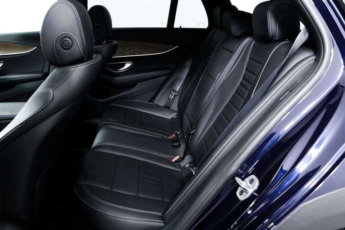 Mercedes-Benz E-Класс 2020 года с пробегом. Фото: #11