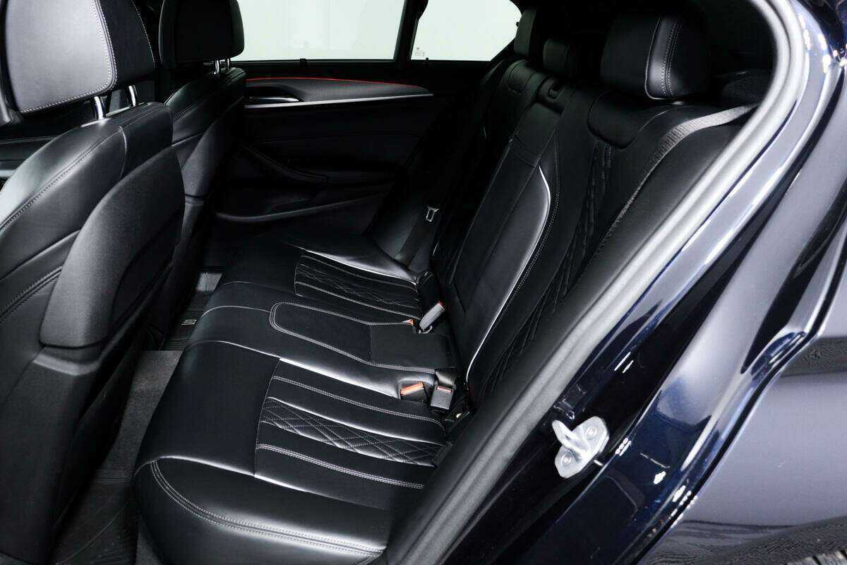 BMW 5 серии 2019 года с пробегом. Фото: #11