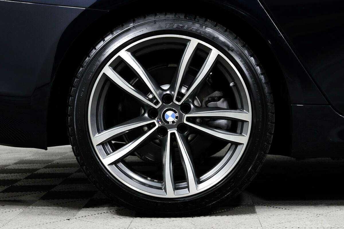 BMW 5 серии 2019 года с пробегом. Фото: #13