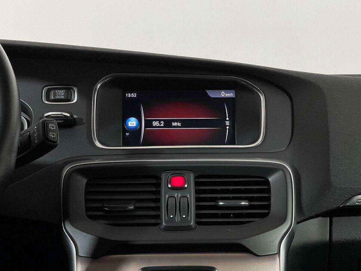 Volvo V40 Cross Country 2018 года с пробегом. Фото: #11