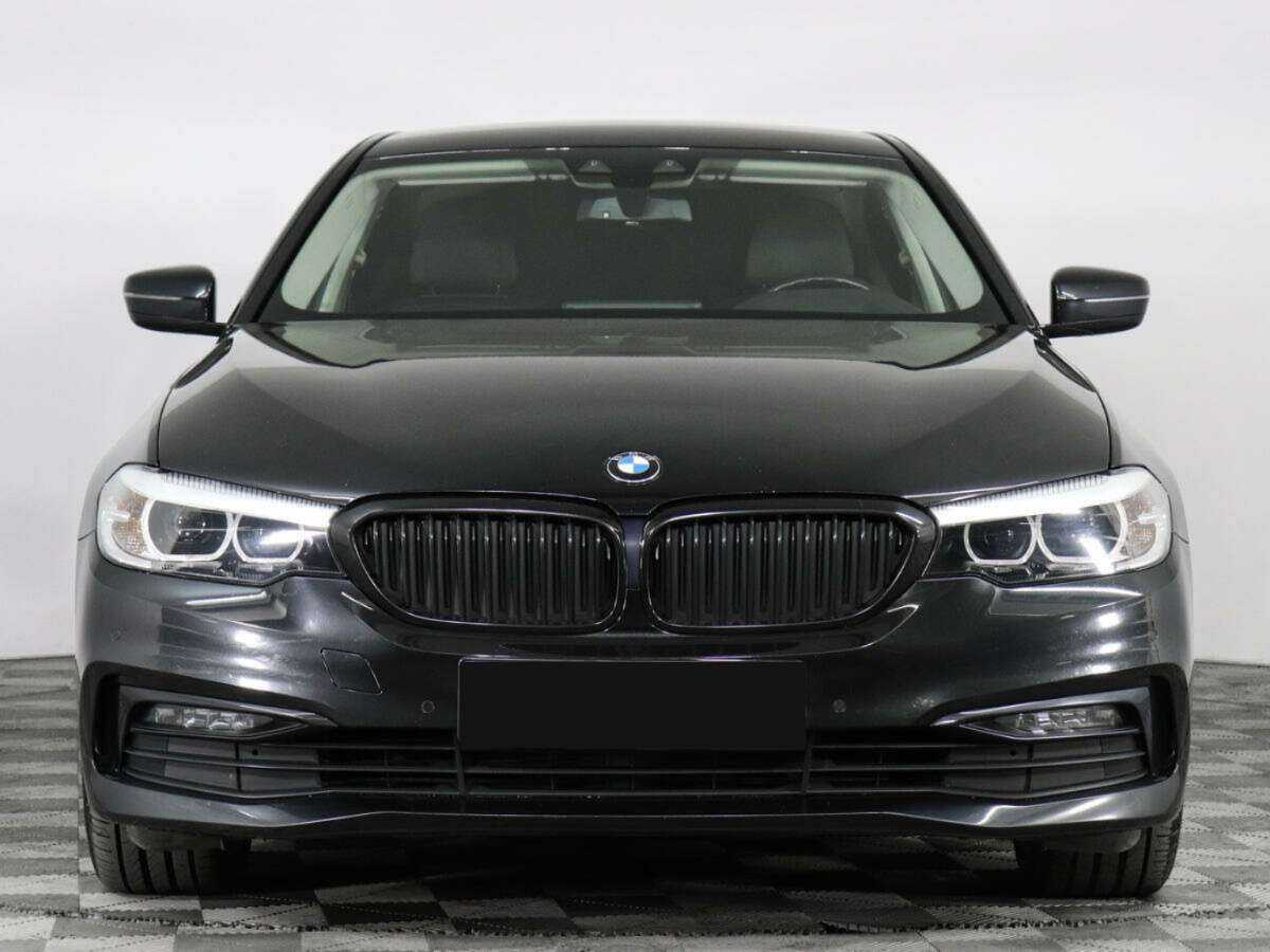 BMW 5 серии 2019 года с пробегом. Фото: #2