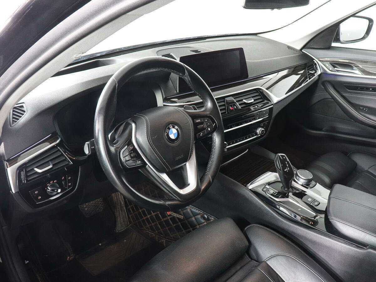 BMW 5 серии 2019 года с пробегом. Фото: #6