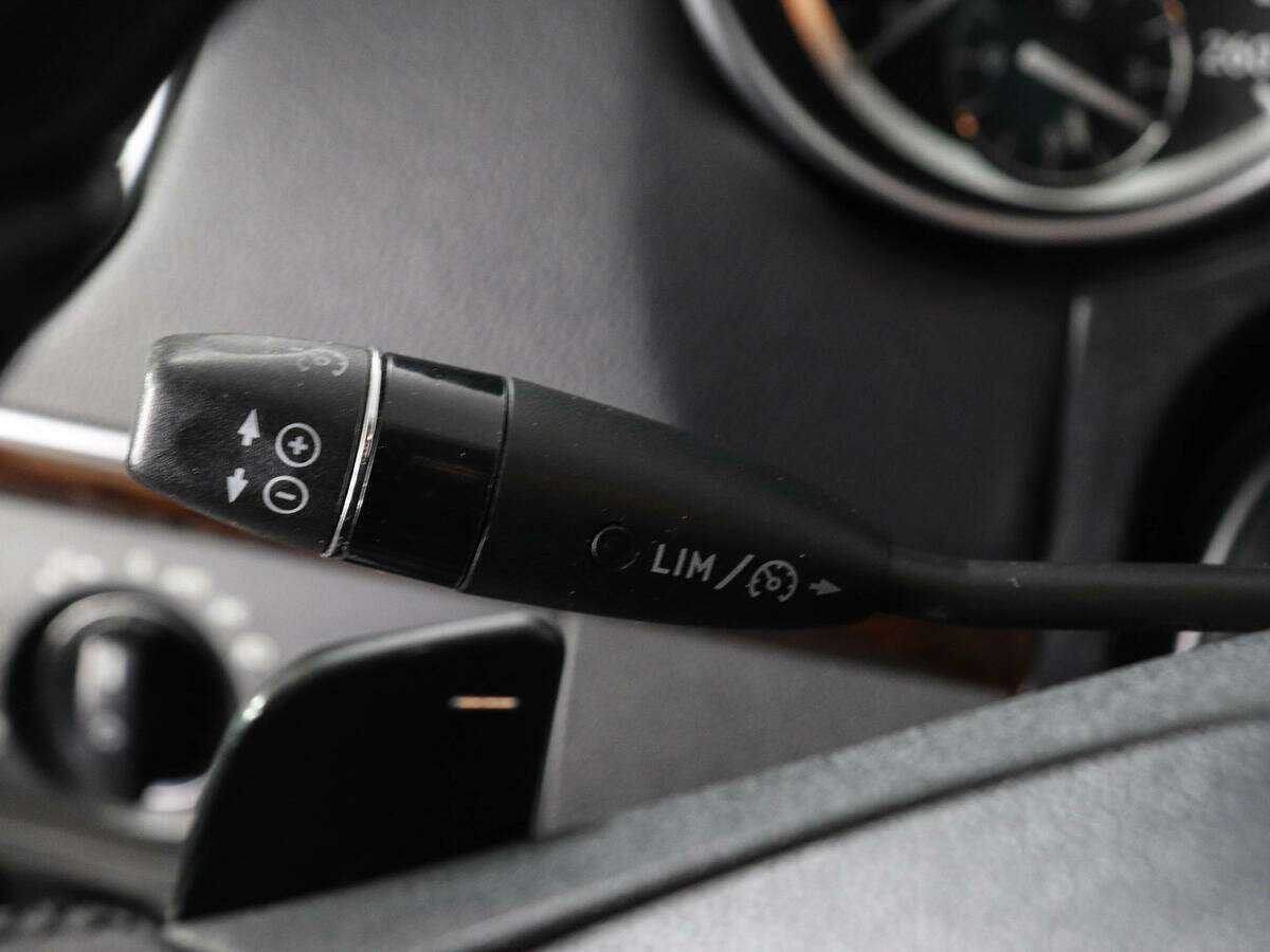 Mercedes-Benz GL-Класс 2010 года с пробегом. Фото: #13