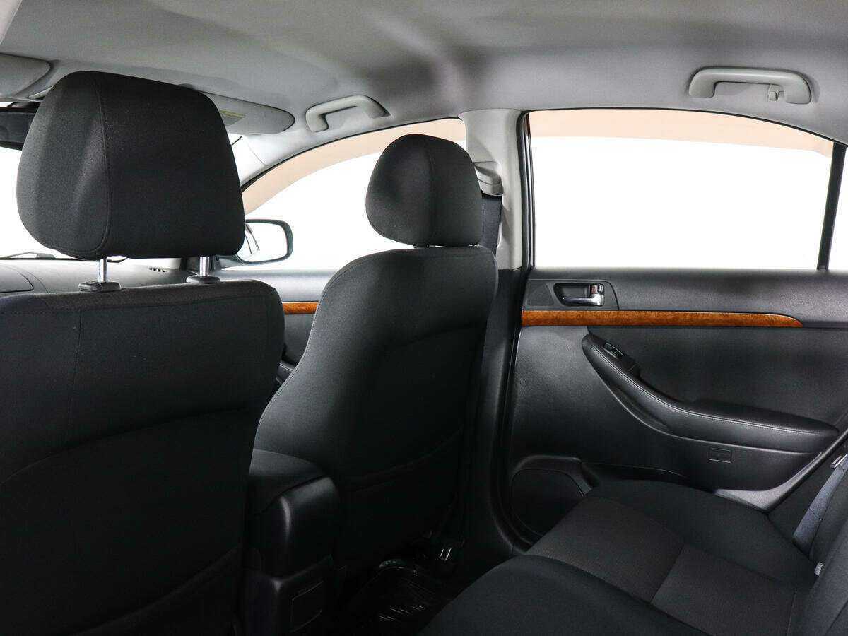 Toyota Avensis 2006 года с пробегом. Фото: #7