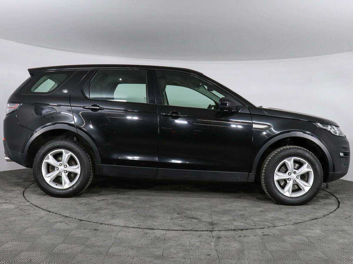 Land Rover Discovery Sport 2019 года с пробегом. Фото: #3