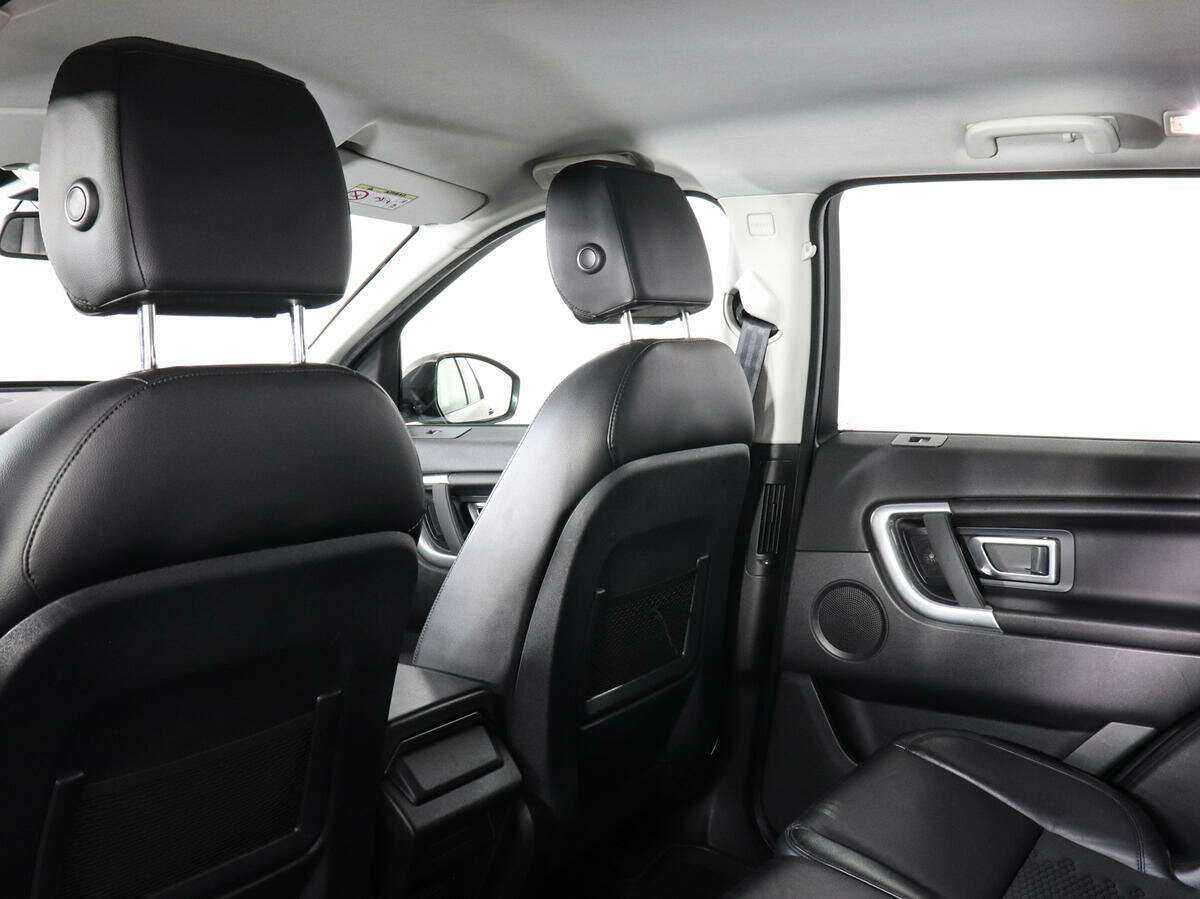 Land Rover Discovery Sport 2019 года с пробегом. Фото: #11