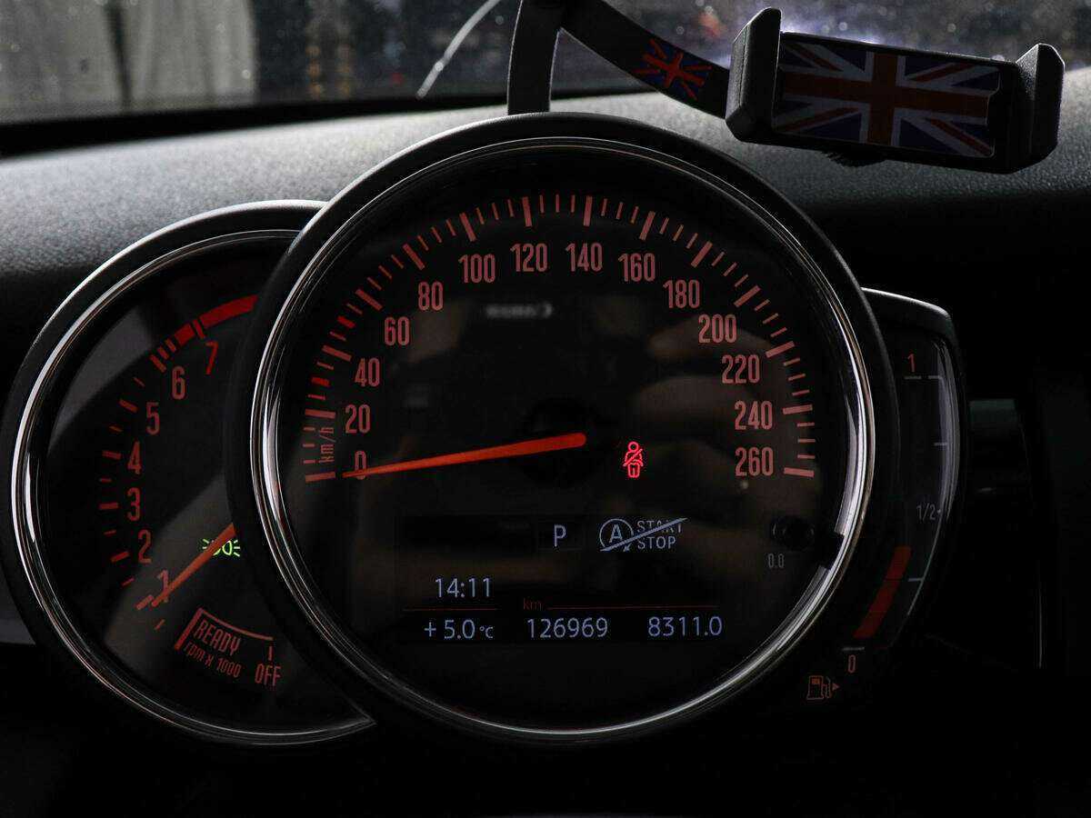 Mini Hatch 2018 года с пробегом. Фото: #10