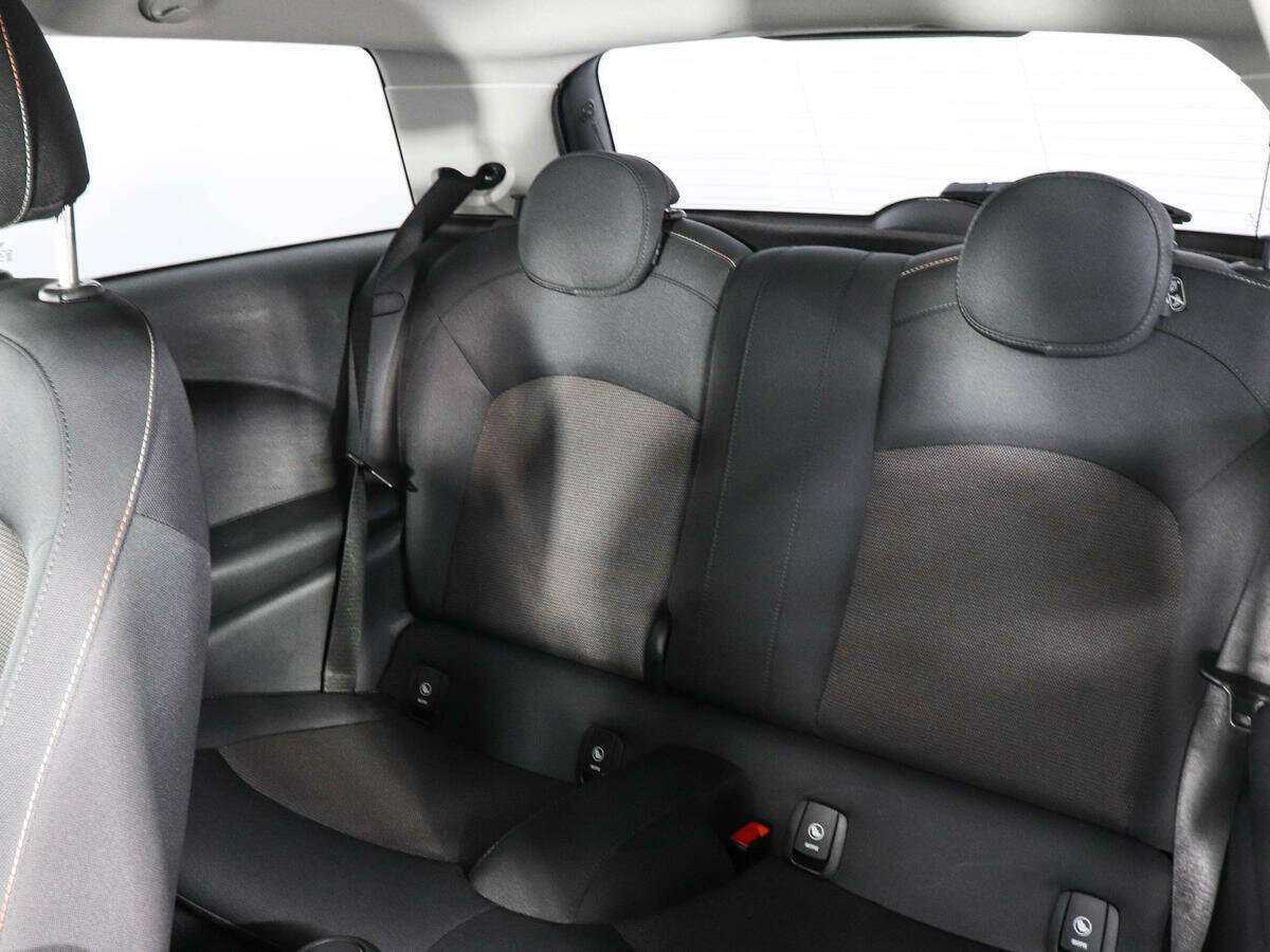 Mini Hatch 2018 года с пробегом. Фото: #11