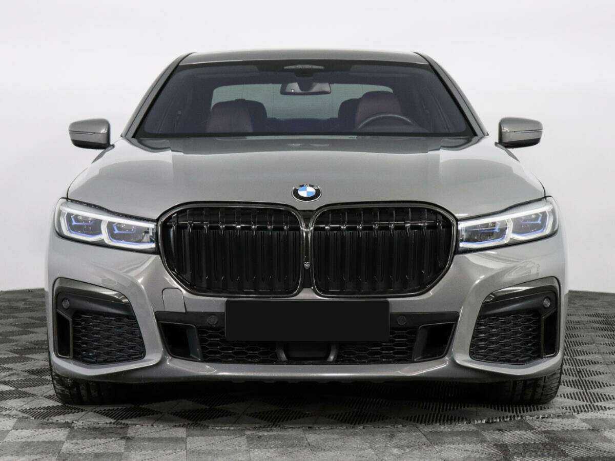 BMW 7 серии 2021 года с пробегом. Фото: #2
