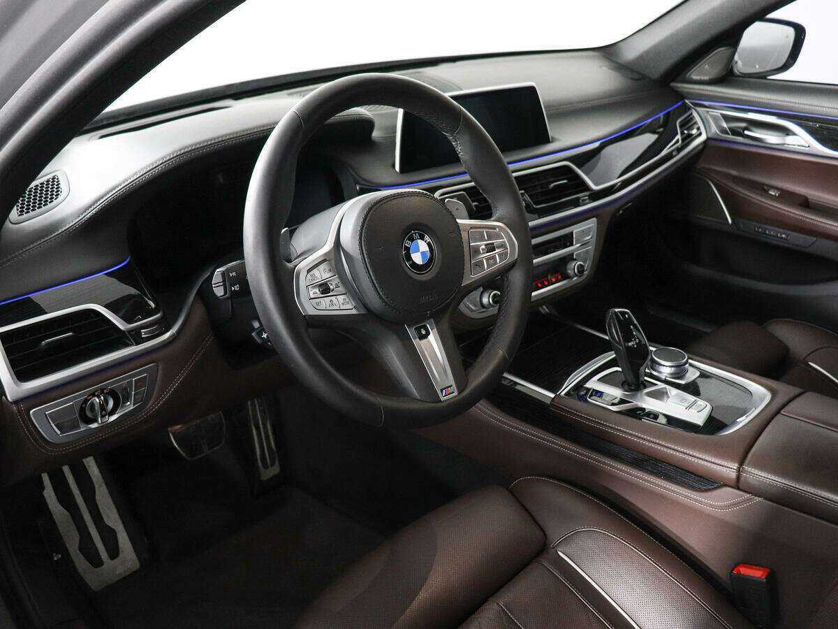 BMW 7 серии 2021 года с пробегом. Фото: #7