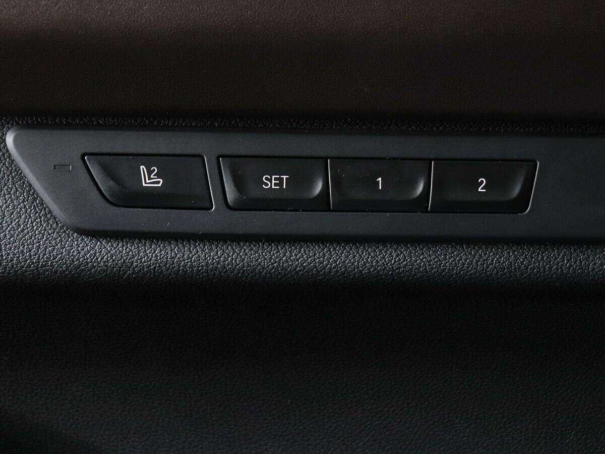 BMW 7 серии 2021 года с пробегом. Фото: #14