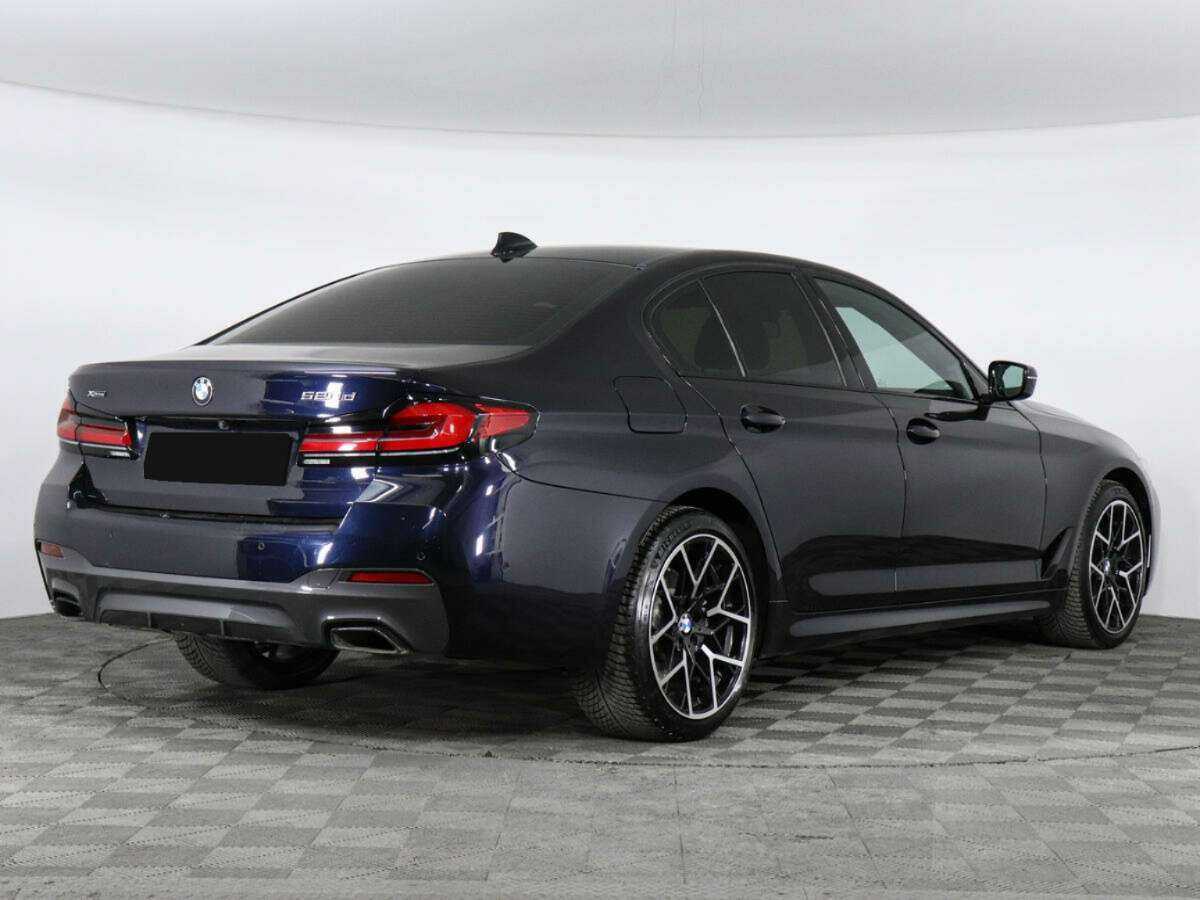 BMW 5 серии 2021 года с пробегом. Фото: #1