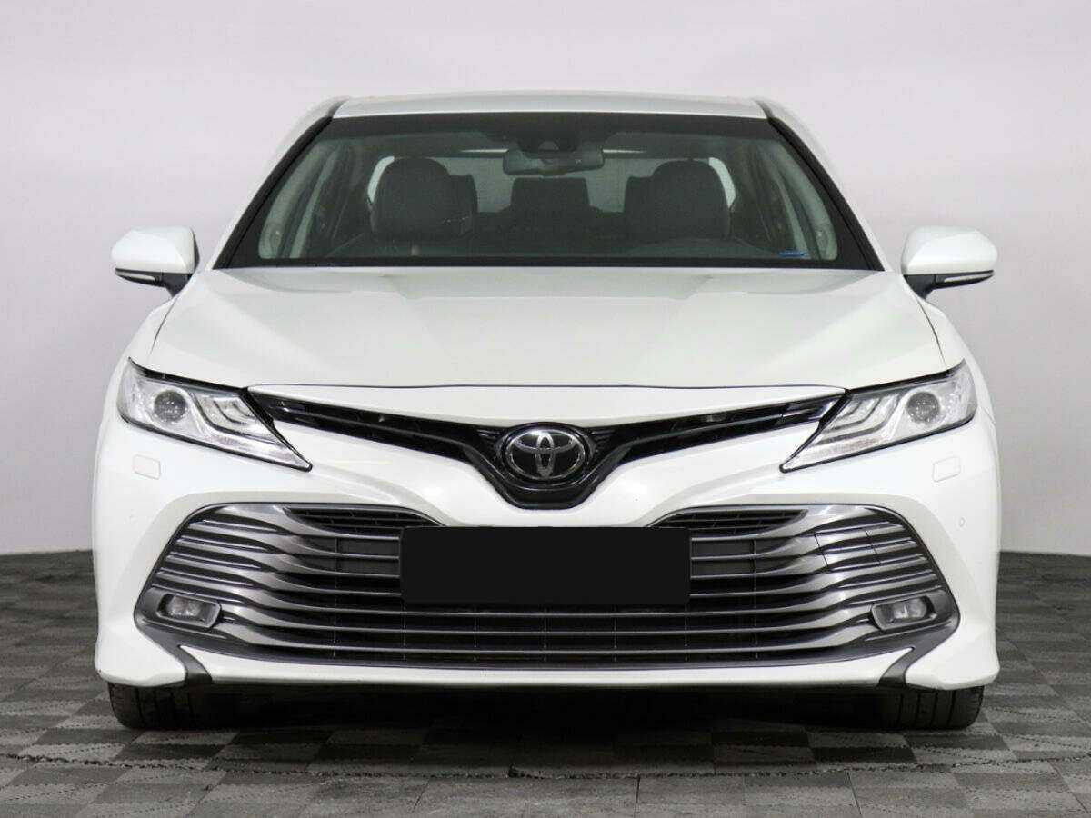 Toyota Camry 2021 года с пробегом. Фото: #1