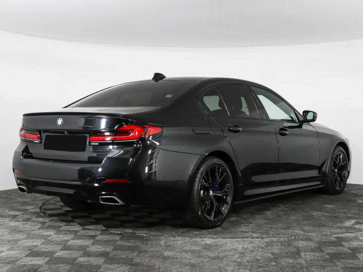 BMW 5 серии 2020 года с пробегом. Фото: #1