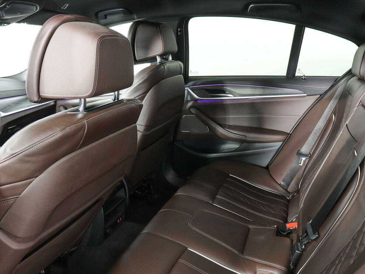 BMW 5 серии 2020 года с пробегом. Фото: #9