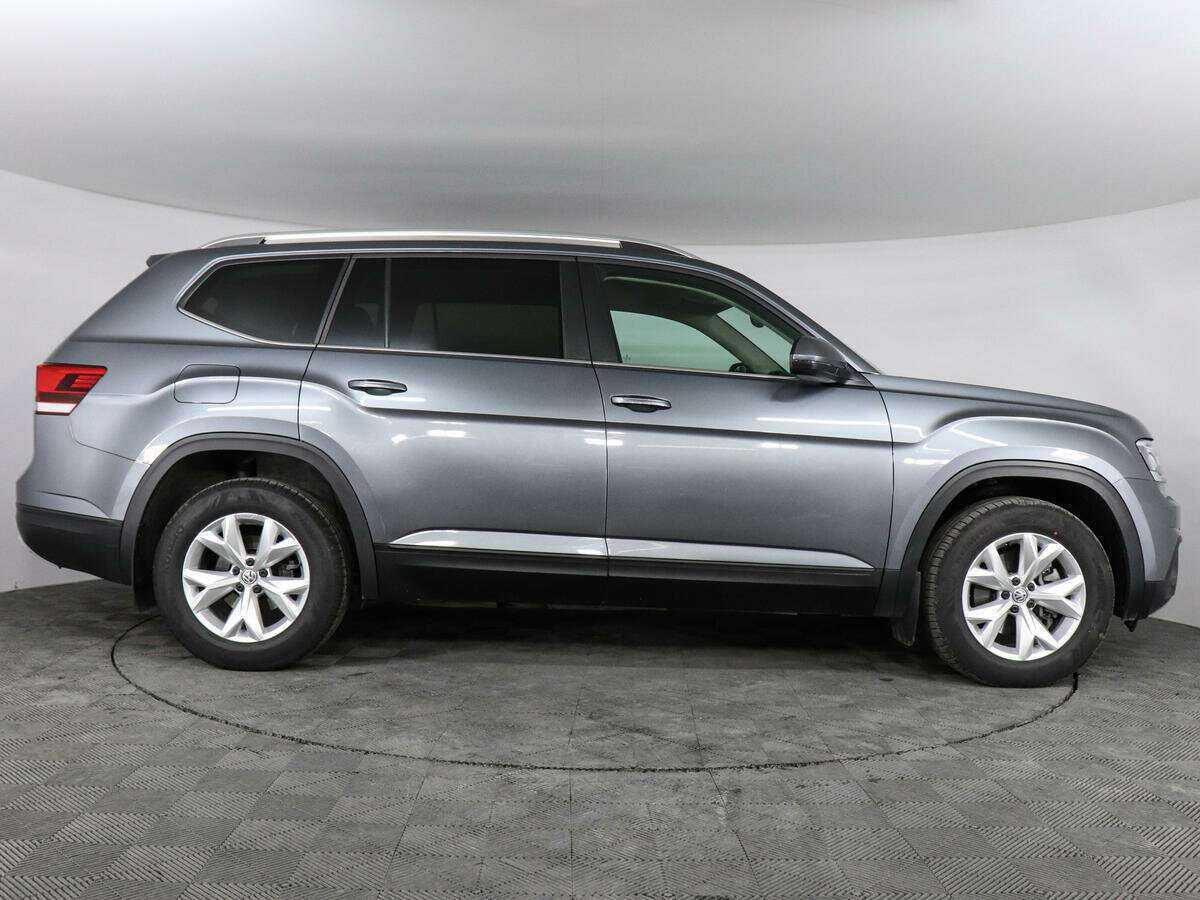 Volkswagen Teramont 2018 года с пробегом. Фото: #3