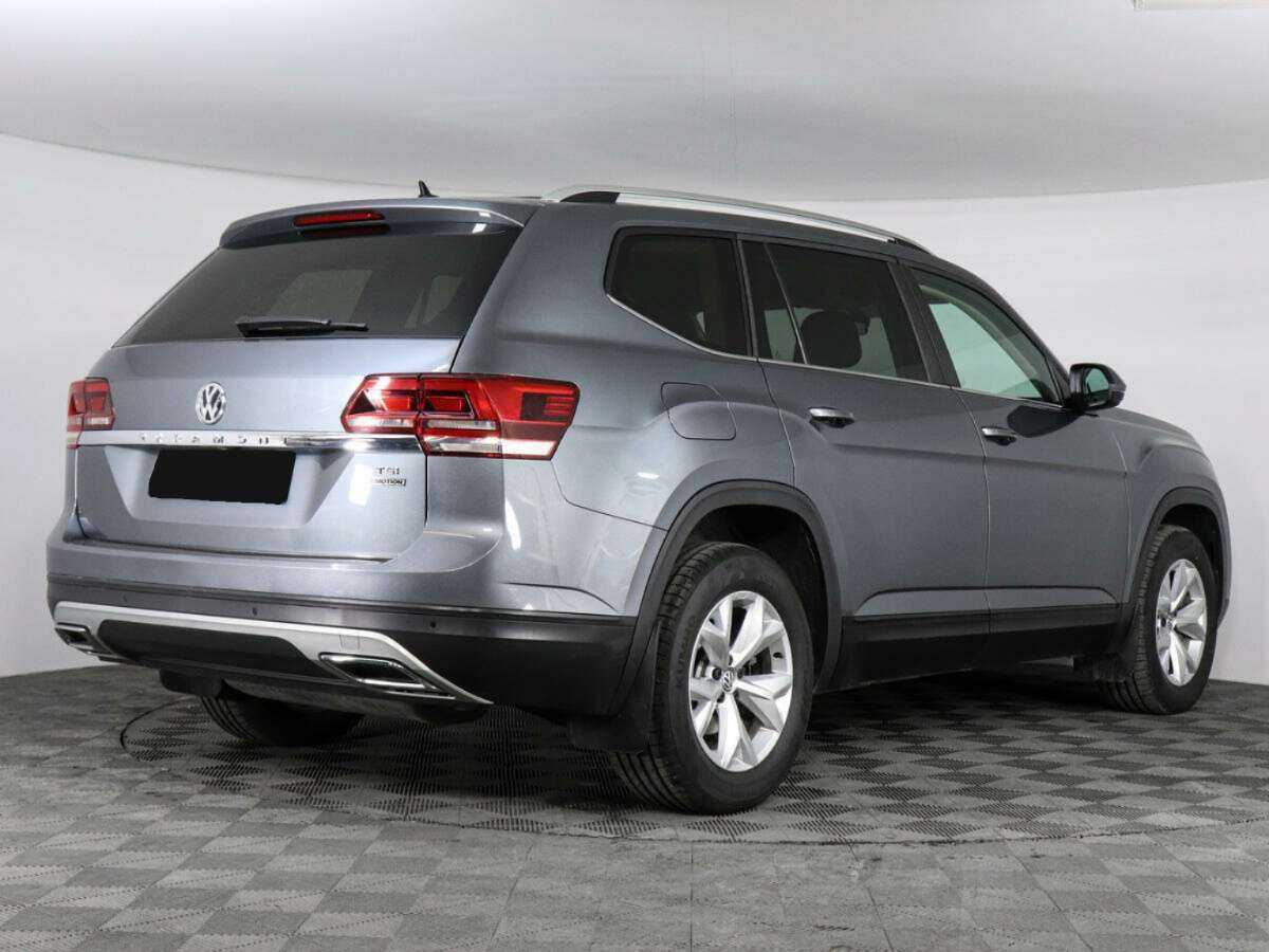 Volkswagen Teramont 2018 года с пробегом. Фото: #4