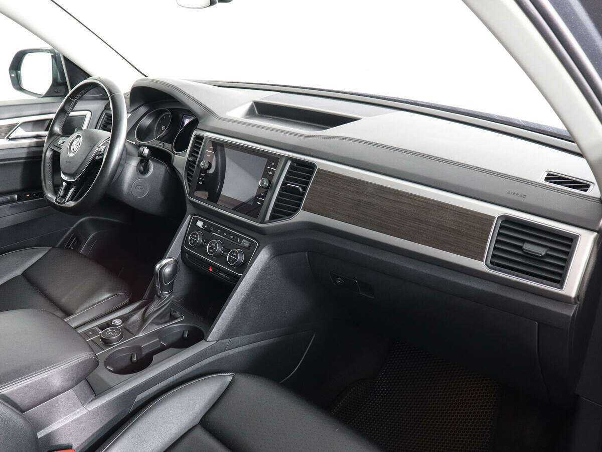 Volkswagen Teramont 2018 года с пробегом. Фото: #8