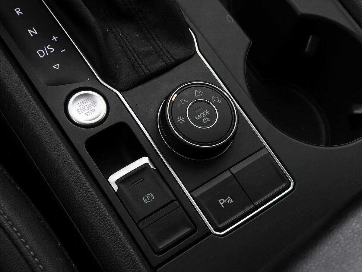 Volkswagen Teramont 2018 года с пробегом. Фото: #13