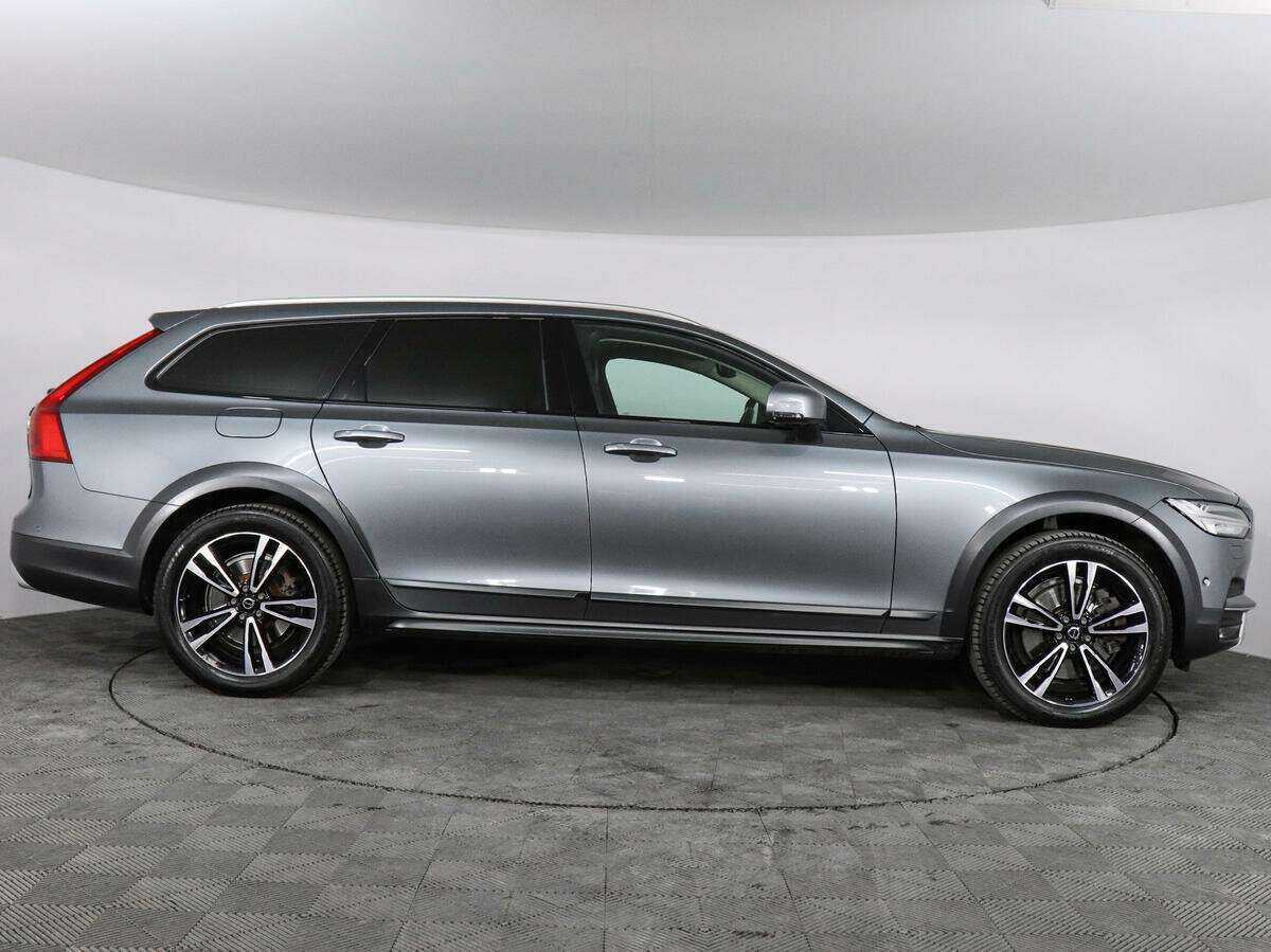 Volvo V90 Cross Country 2019 года с пробегом. Фото: #3