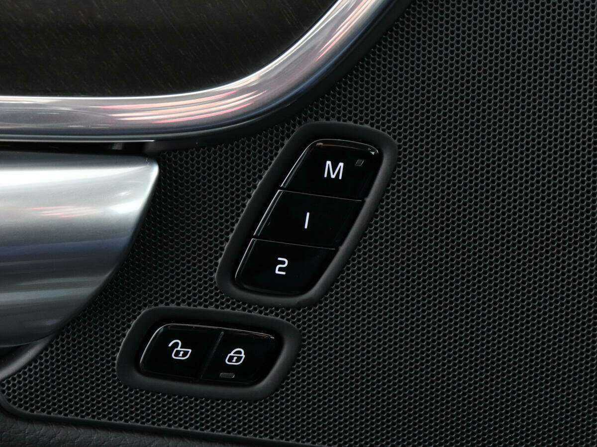 Volvo V90 Cross Country 2019 года с пробегом. Фото: #12