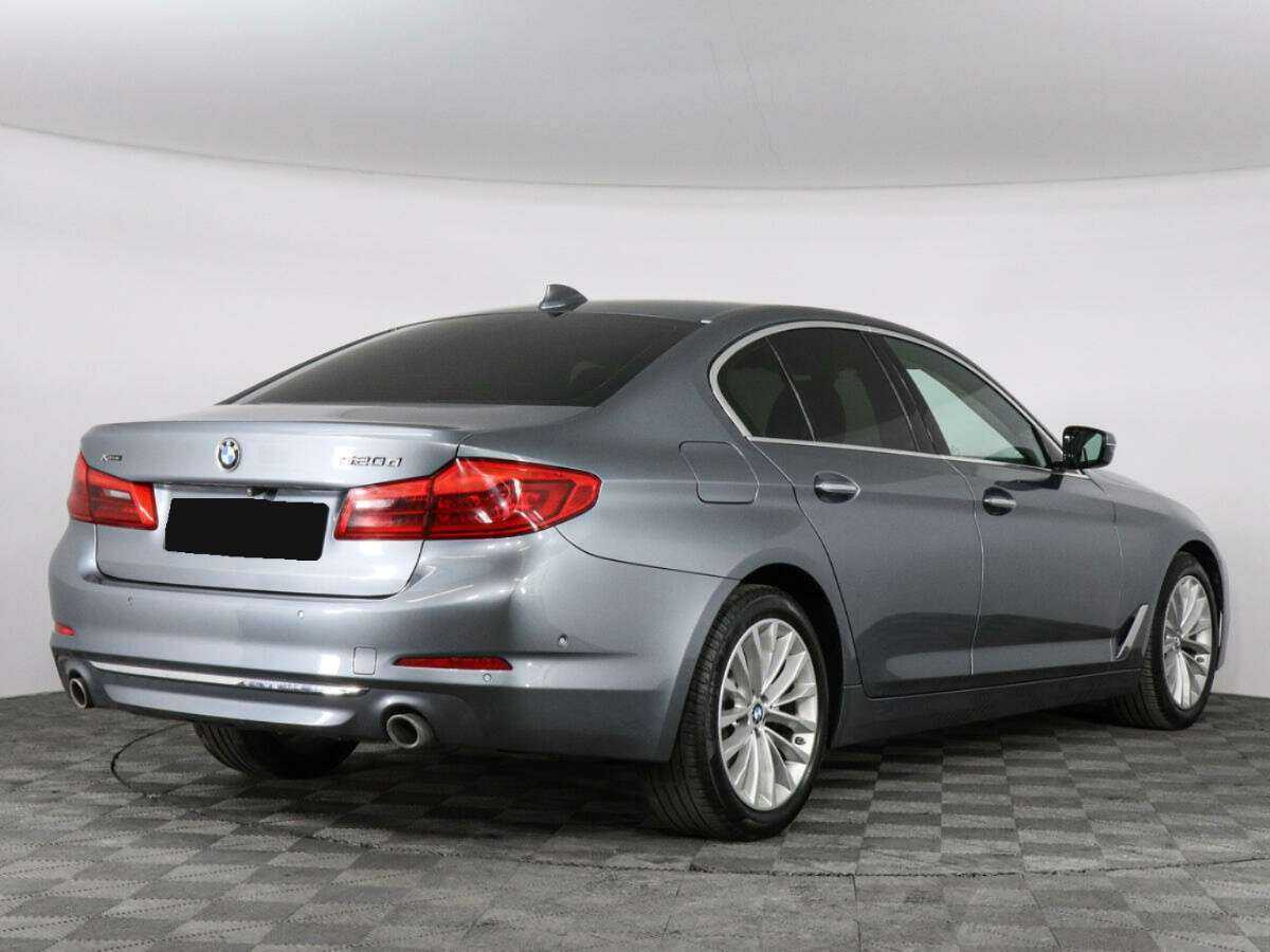BMW 5 серии 2018 года с пробегом. Фото: #1