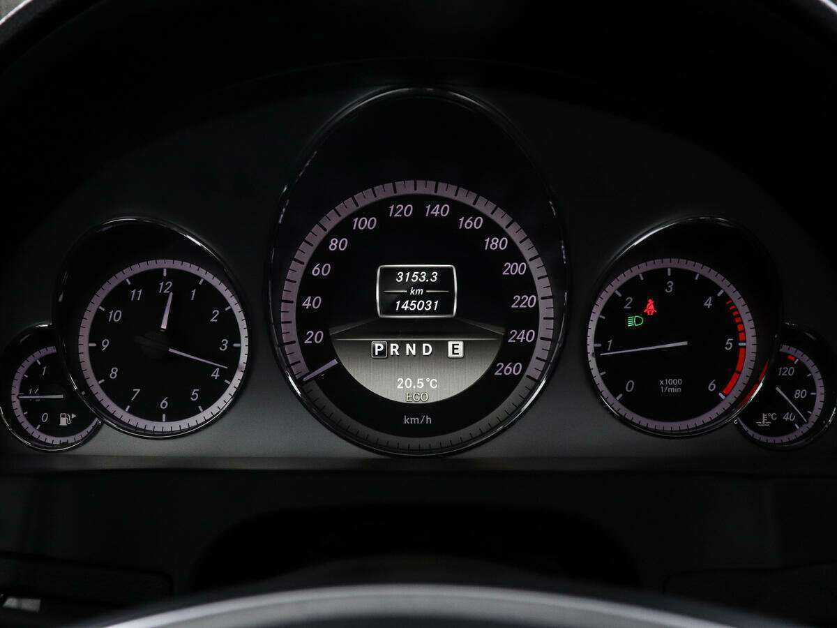 Mercedes-Benz E-Класс 2011 года с пробегом. Фото: #10