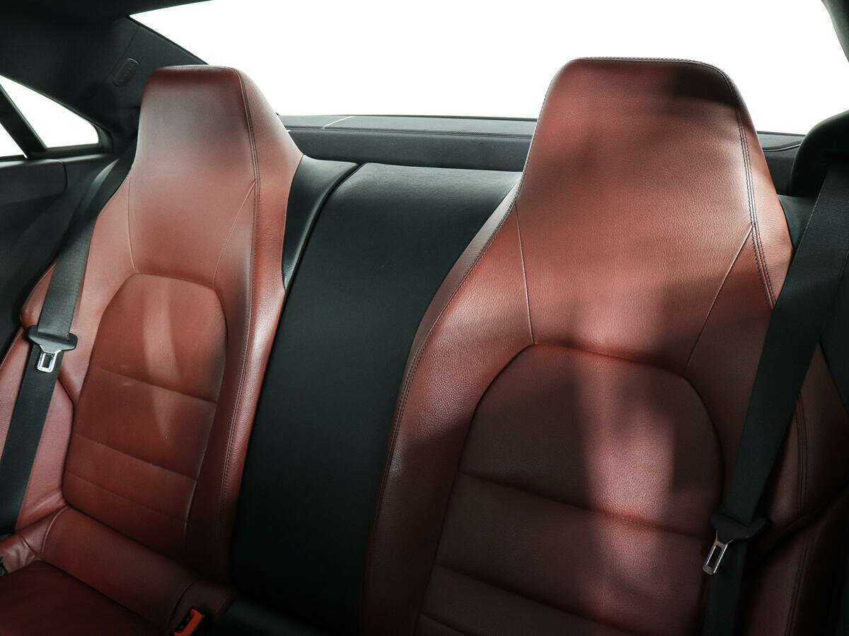 Mercedes-Benz E-Класс 2011 года с пробегом. Фото: #11