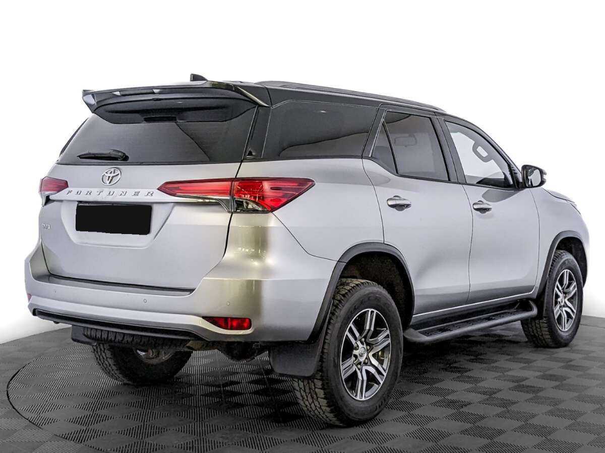 Toyota Fortuner 2021 года с пробегом. Фото: #4