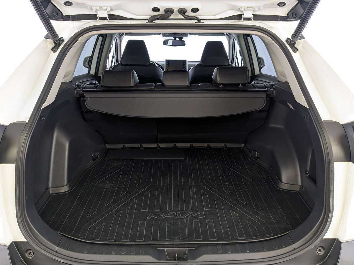 Toyota RAV4 2022 года с пробегом. Фото: #9