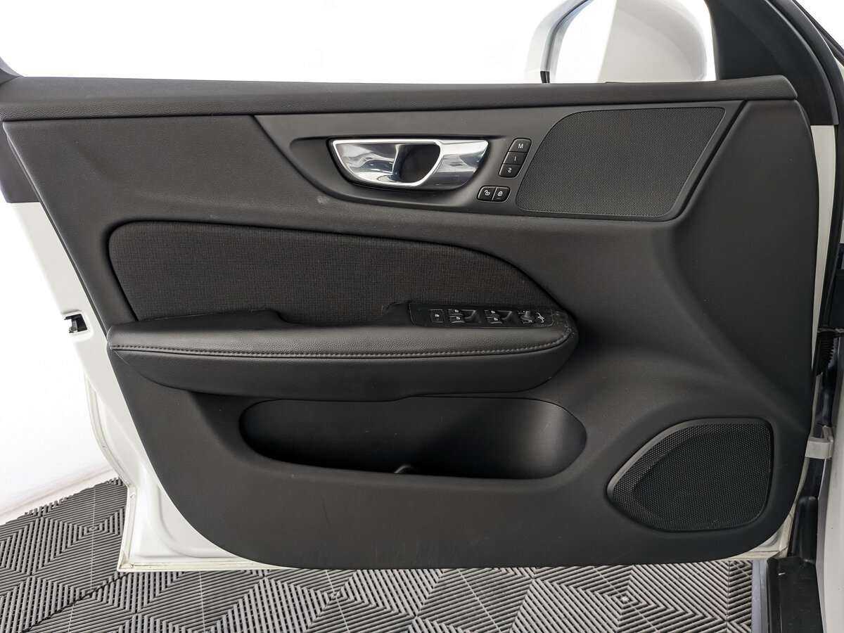 Volvo V60 Cross Country 2021 года с пробегом. Фото: #13