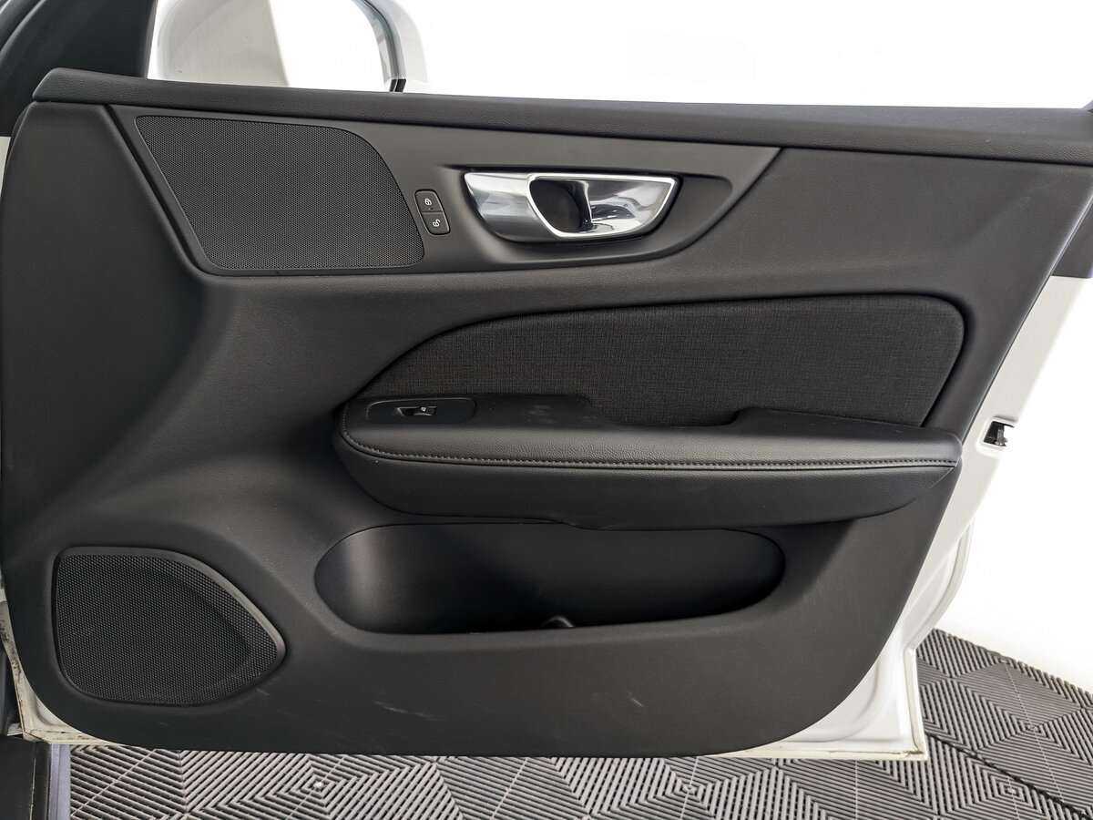 Volvo V60 Cross Country 2021 года с пробегом. Фото: #18