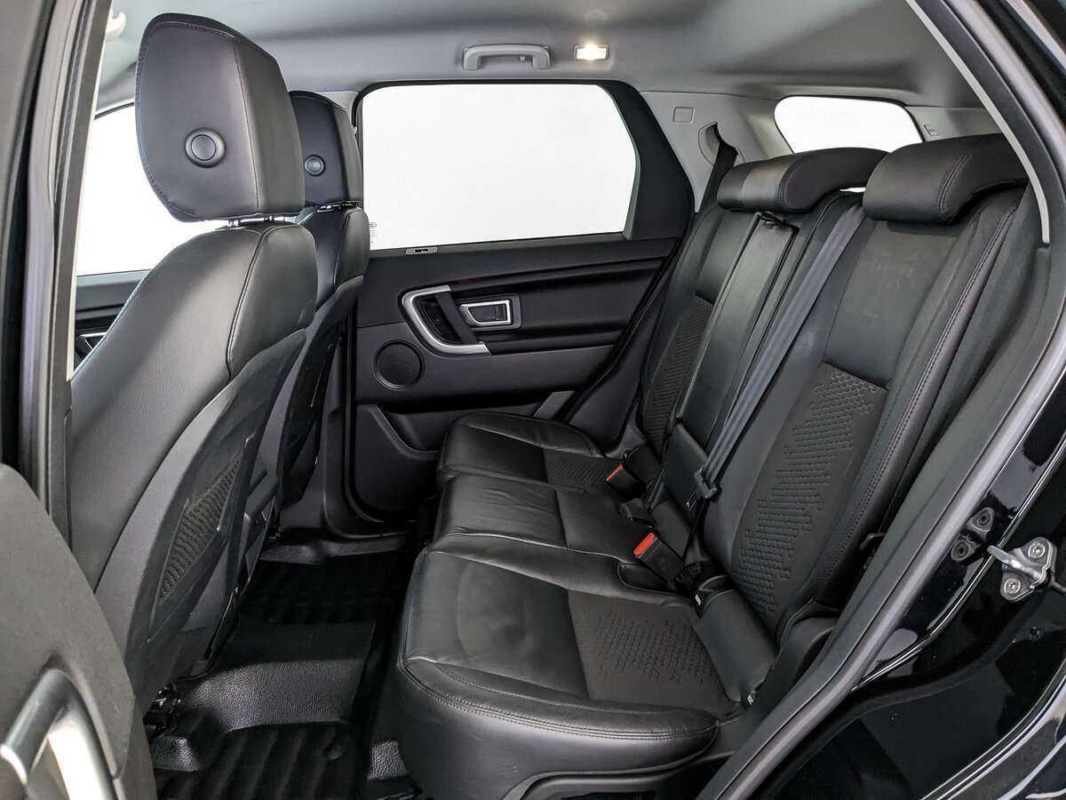 Land Rover Discovery Sport 2017 года с пробегом. Фото: #17