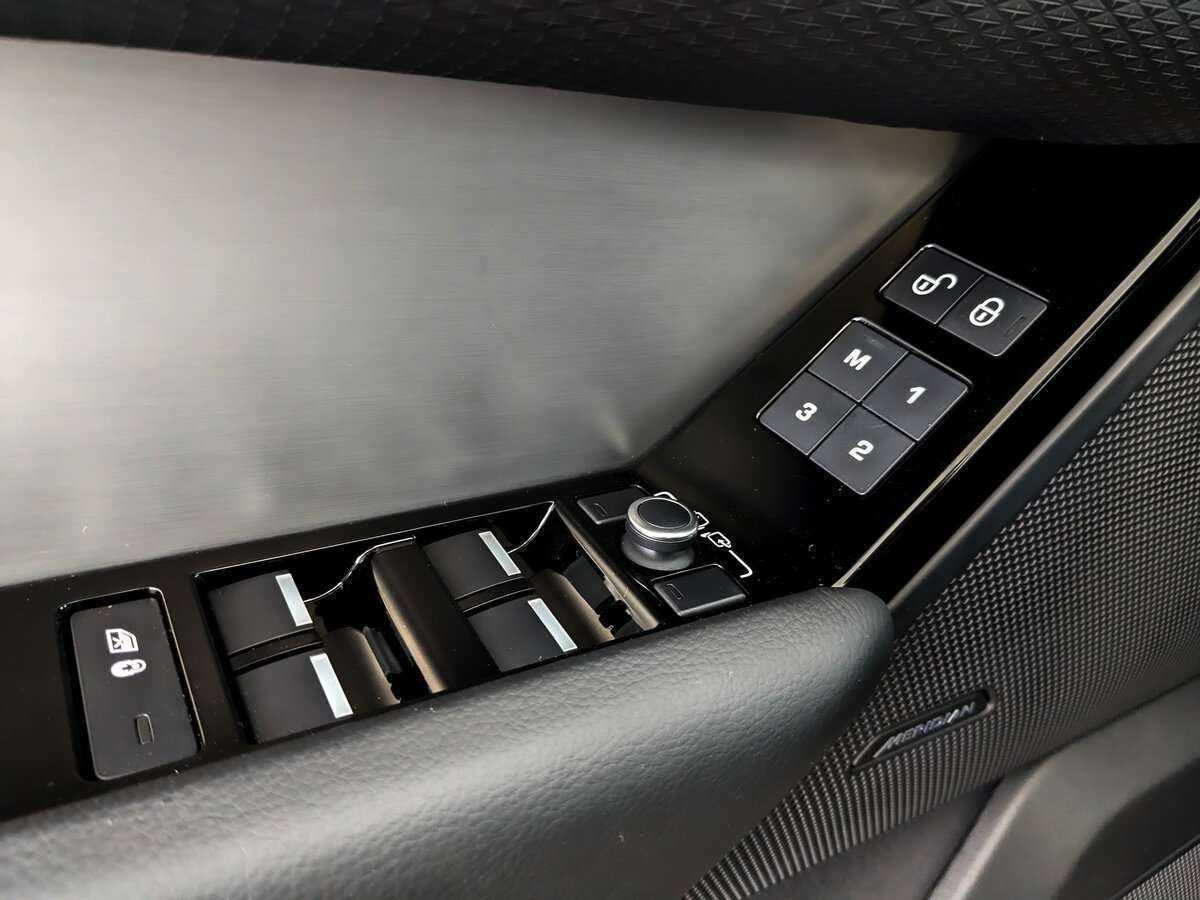 Land Rover Range Rover Velar 2019 года с пробегом. Фото: #15