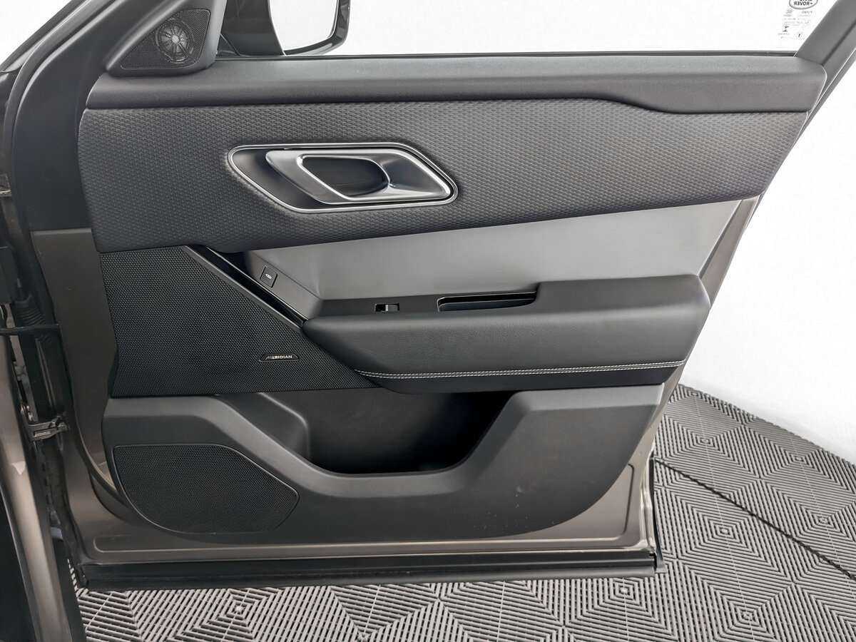 Land Rover Range Rover Velar 2019 года с пробегом. Фото: #19