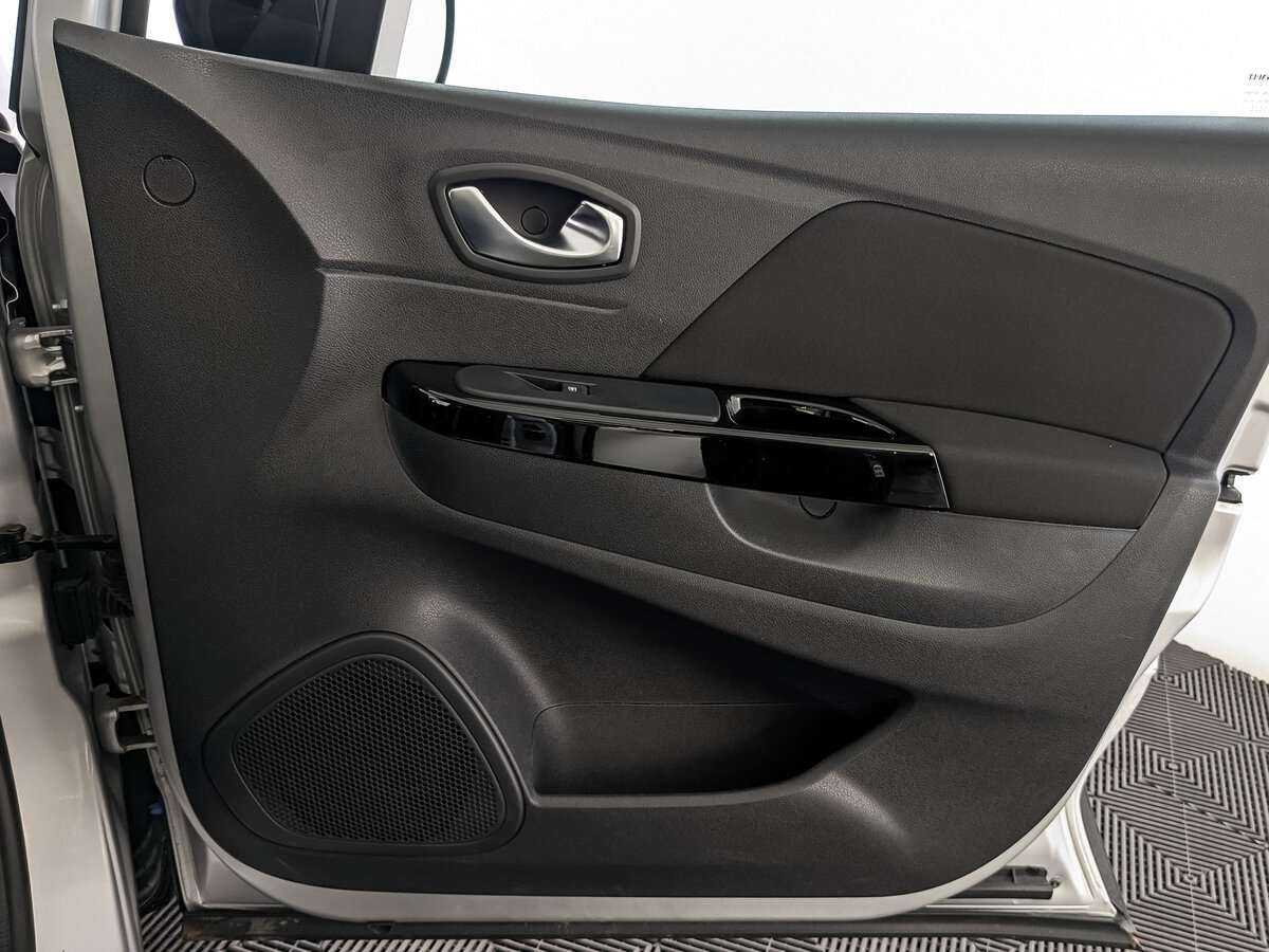 Б/У Рено Каптюр 2020 года. Фото: #19