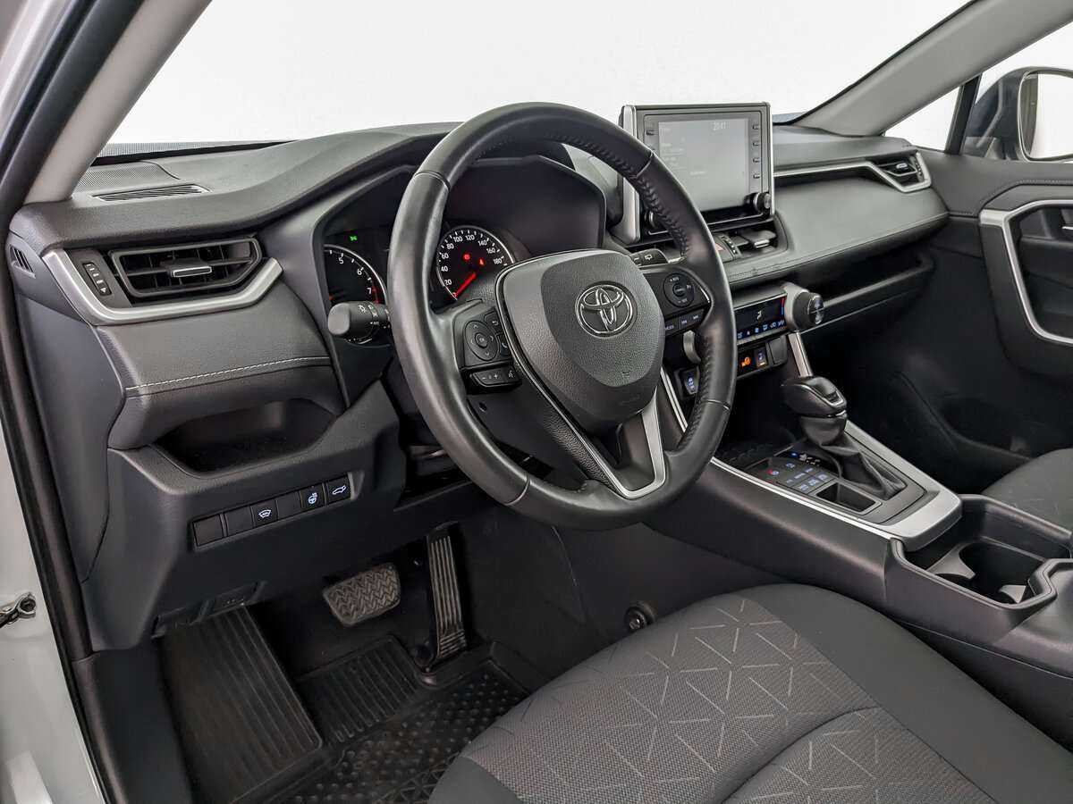 Toyota RAV4 2020 года с пробегом. Фото: #13