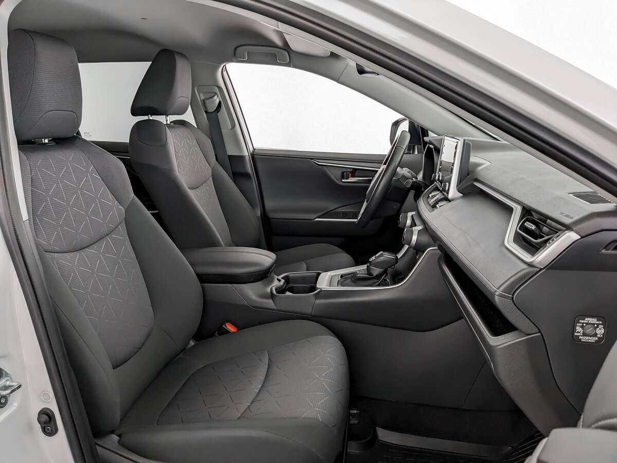 Toyota RAV4 2020 года с пробегом. Фото: #18